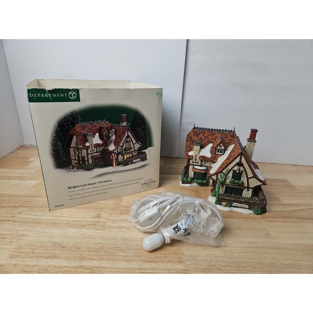 Department 56 Abington Lock Keeper’s Residence Retired 2000 58474‎ Box & Light